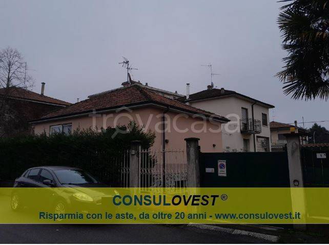 casa indipendente in vendita a Pavia
