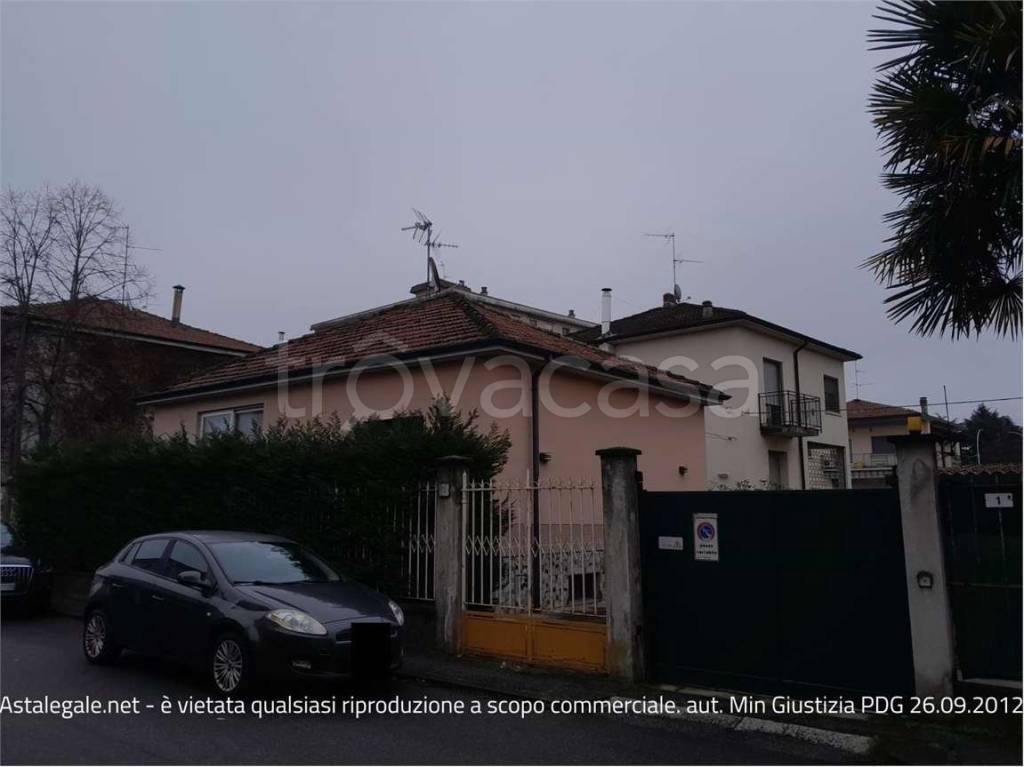 casa indipendente in vendita a Pavia
