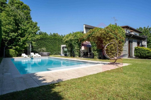 casa indipendente in vendita a Pavia