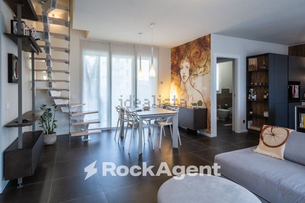 appartamento in vendita a Pavia in zona Centro Città