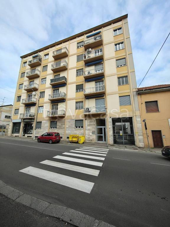 appartamento in vendita a Pavia in zona San Pietro