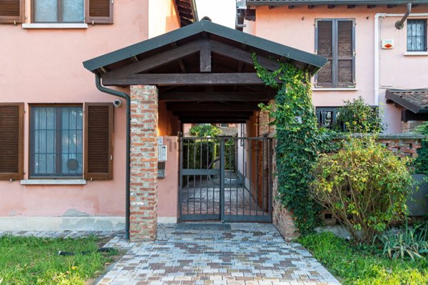 casa indipendente in vendita a Pavia