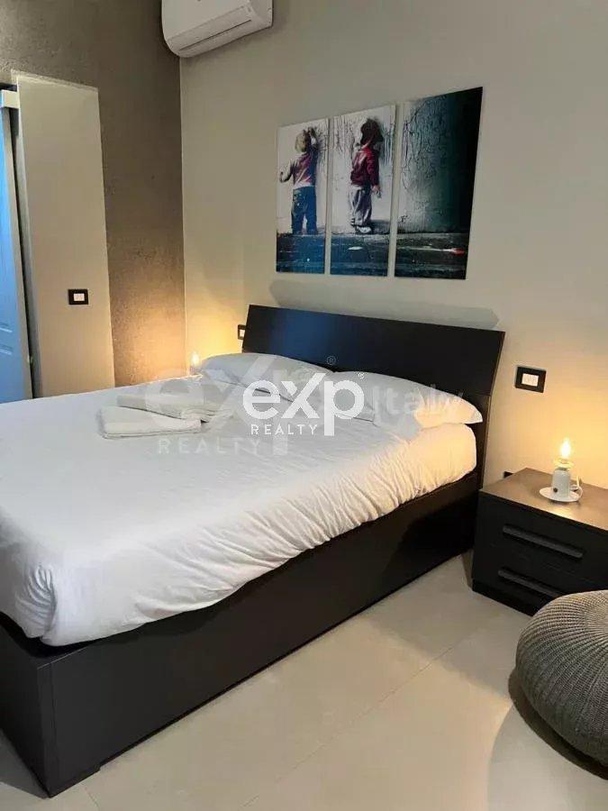 casa indipendente in vendita a Pavia in zona Centro Città