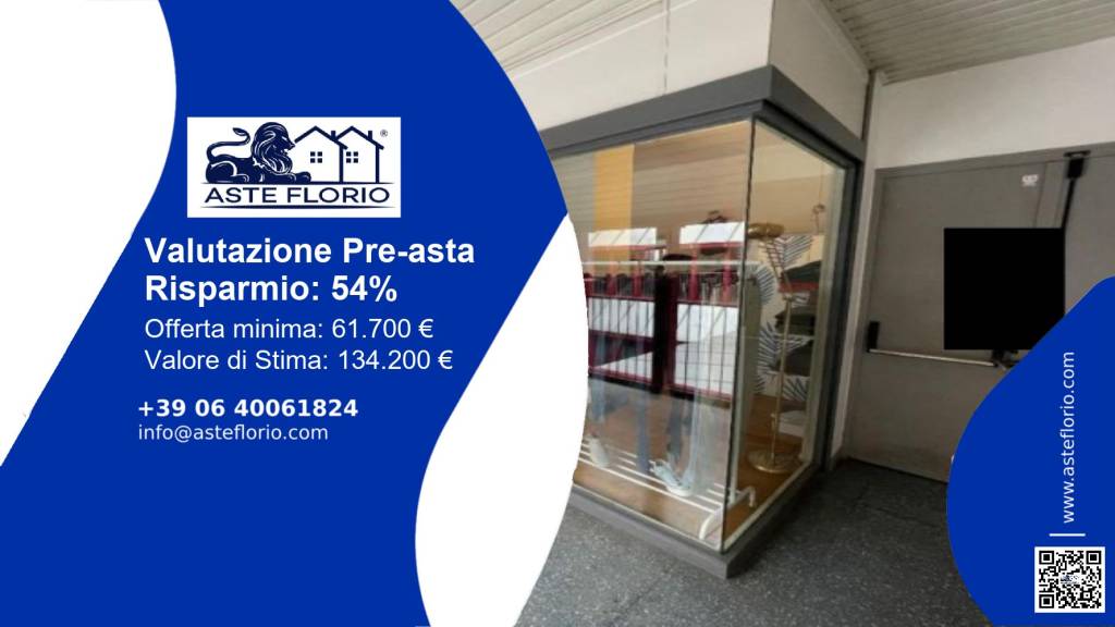 negozio in vendita a Pavia in zona Centro Città