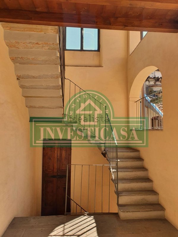 appartamento in vendita a Pavia in zona Centro Città