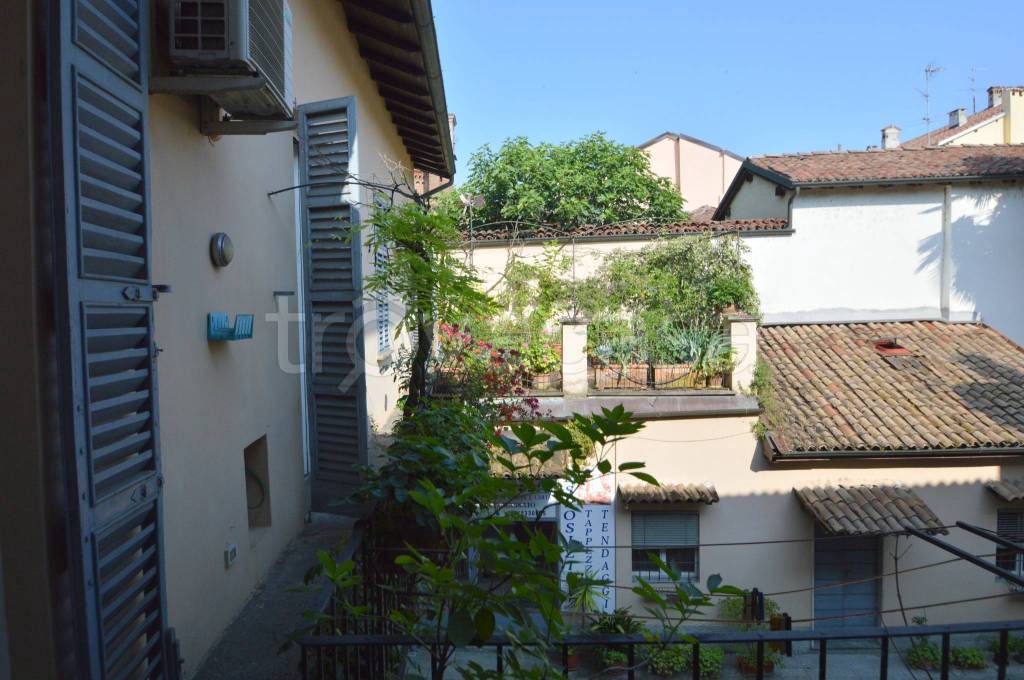 appartamento in vendita a Pavia in zona Centro Città
