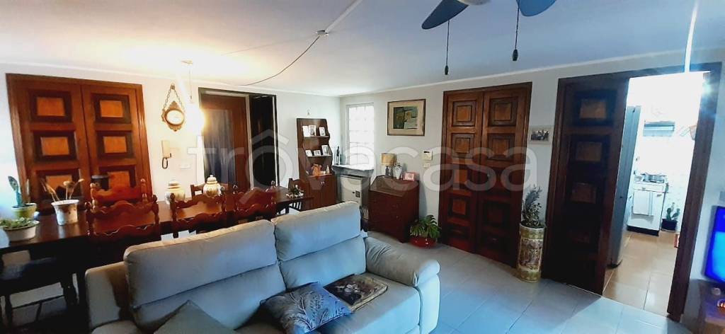 casa indipendente in vendita a Pavia