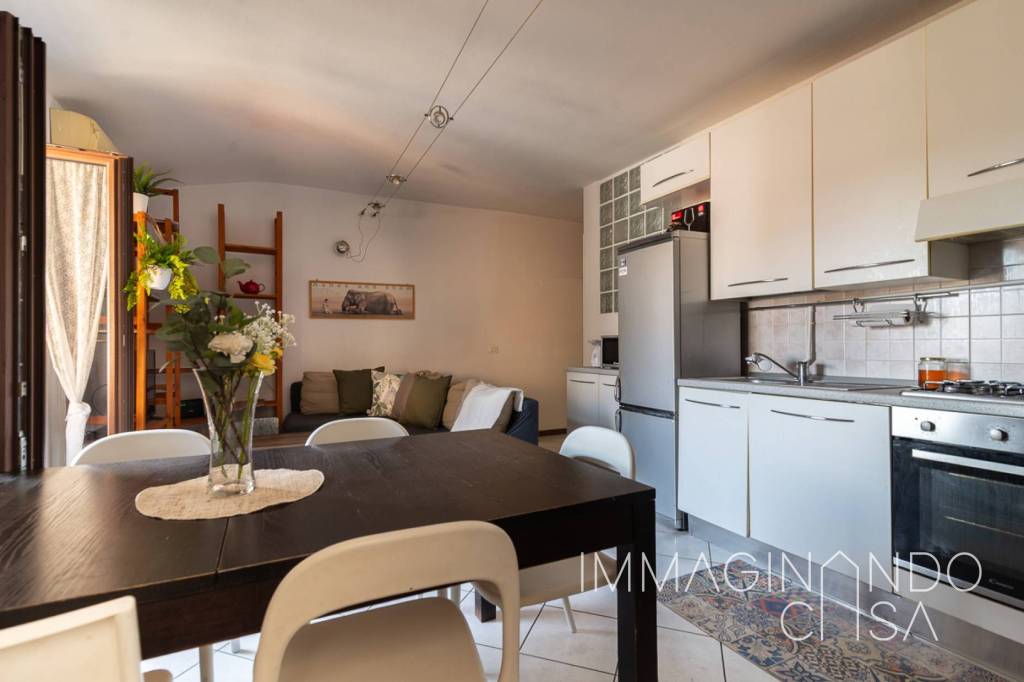 appartamento in vendita a Pavia in zona Centro Città