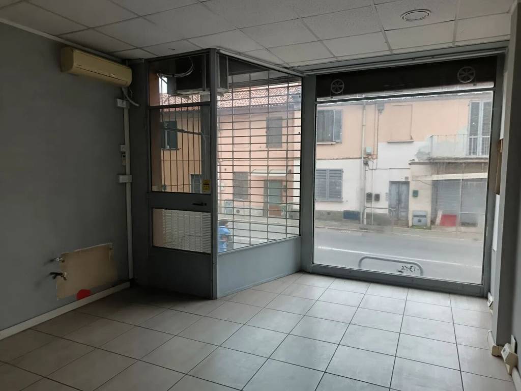 ufficio in vendita a Pavia in zona Città Giardino