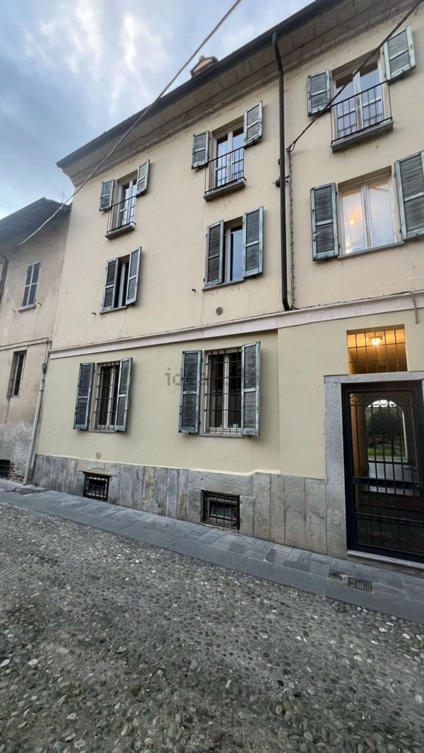appartamento in vendita a Pavia in zona Centro Città