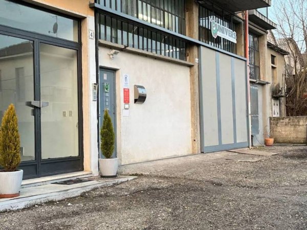 casa indipendente in vendita a Pavia in zona Pompieri