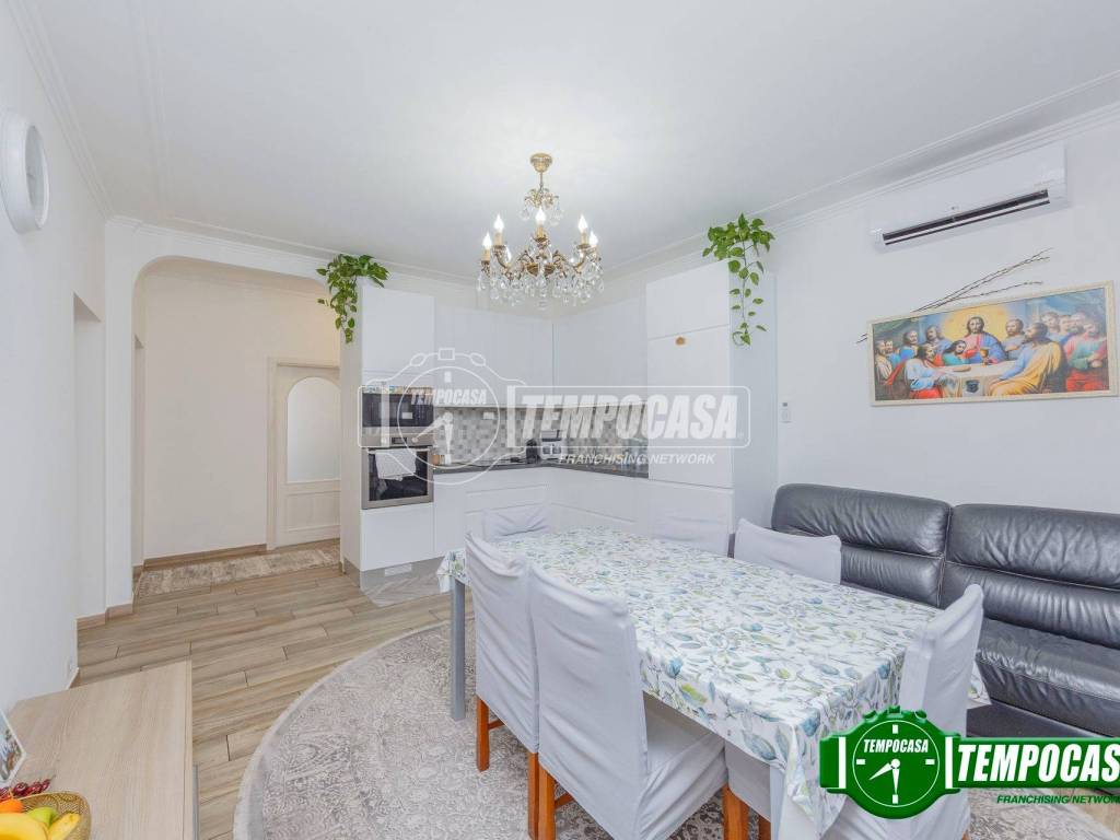appartamento in vendita a Pavia in zona Stazione