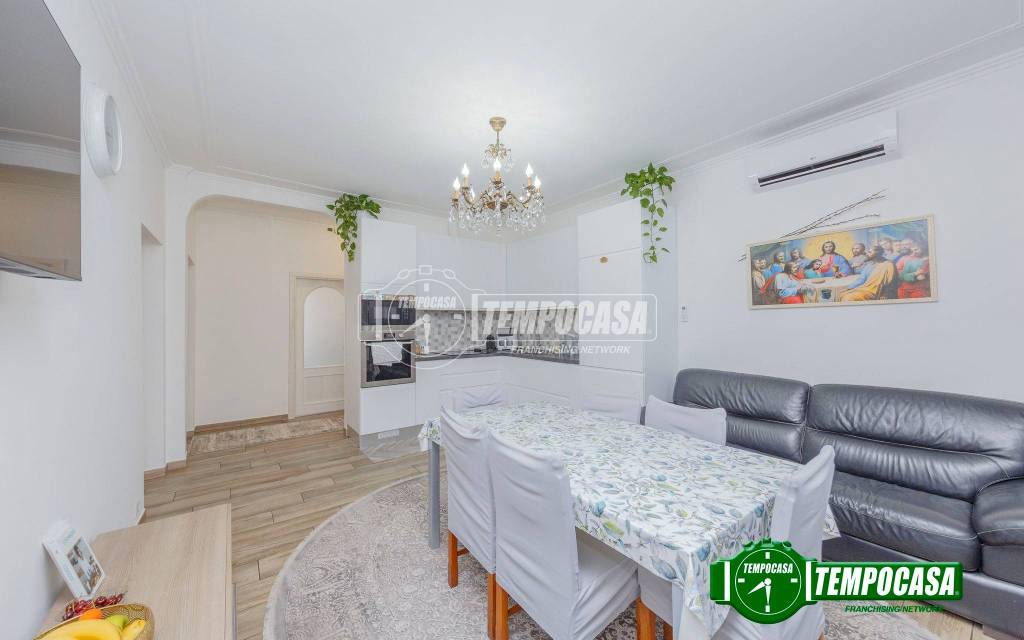appartamento in vendita a Pavia in zona Pompieri