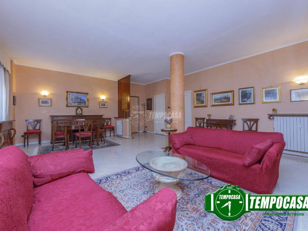 appartamento in vendita a Pavia in zona Città Giardino