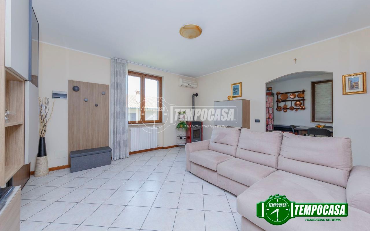 appartamento in vendita a Pavia in zona Fossarmato