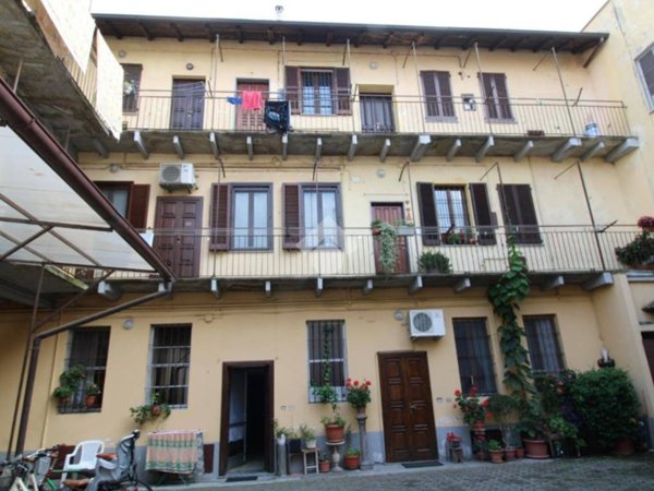 appartamento in vendita a Pavia in zona Centro Città