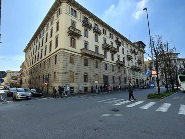 appartamento in vendita a Pavia in zona Stazione