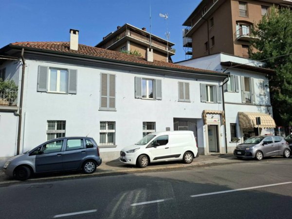 appartamento in vendita a Pavia in zona Centro Città