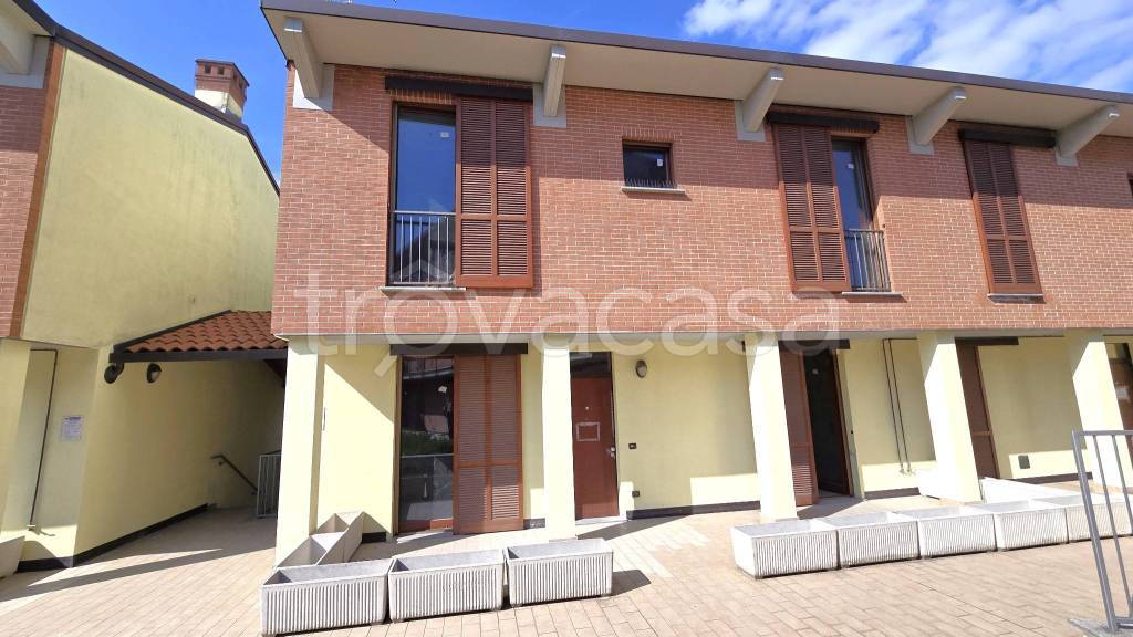 casa indipendente in vendita a Pavia in zona Ca' Della Terra