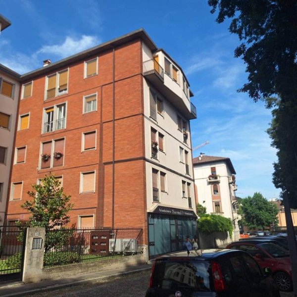 appartamento in vendita a Pavia