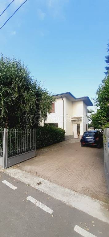 casa indipendente in vendita a Pavia