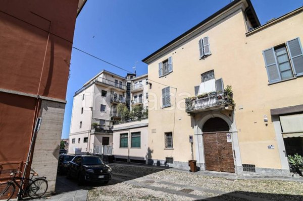 appartamento in vendita a Pavia in zona Centro Città