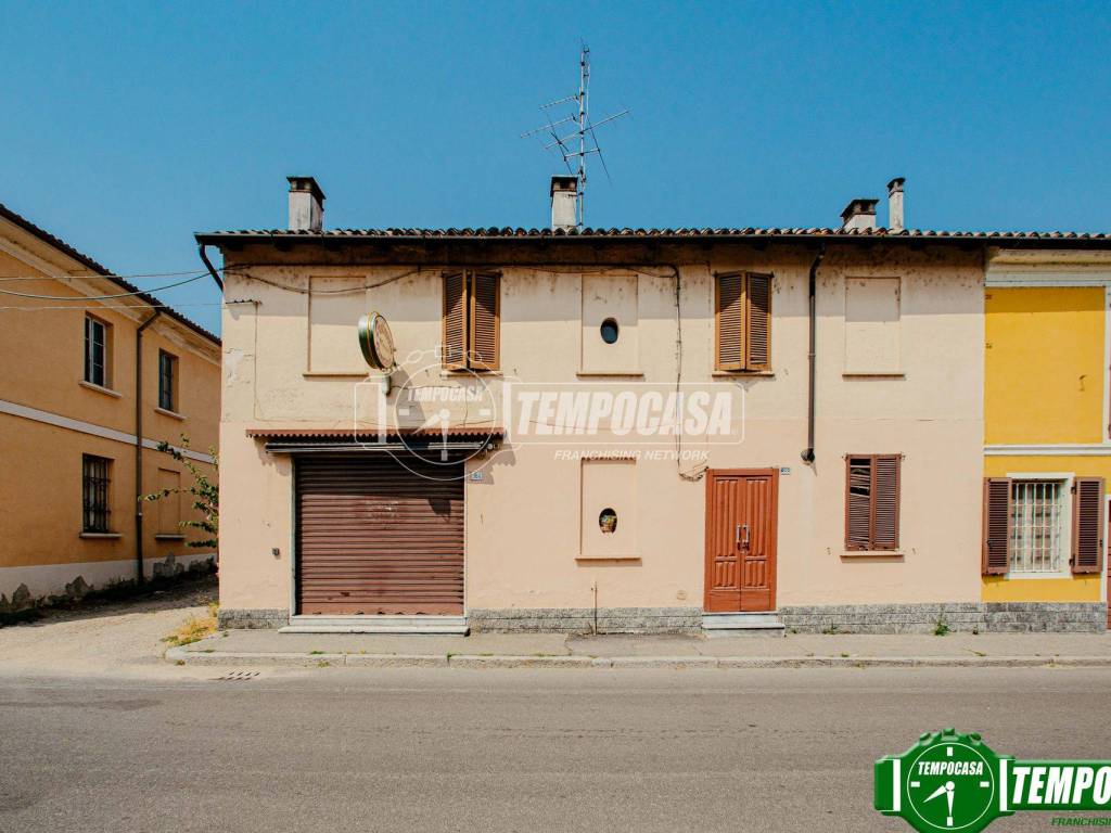 appartamento in vendita a Pavia in zona Centro Città