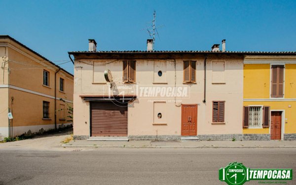appartamento in vendita a Pavia in zona Centro Città