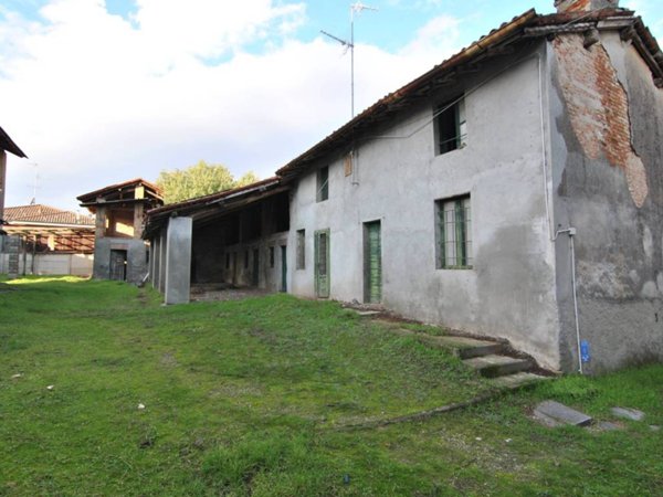 casa indipendente in vendita a Pavia in zona Mirabello