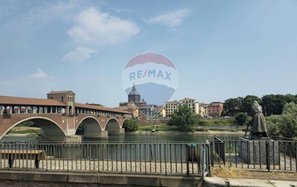 appartamento in vendita a Pavia in zona Borgo Ticino