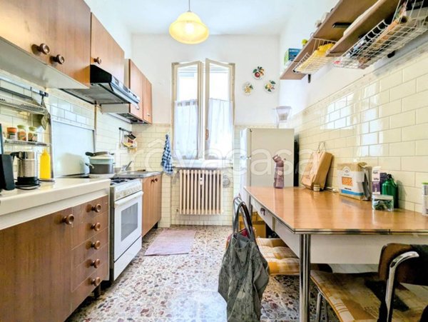 appartamento in vendita a Pavia in zona Centro Città