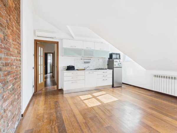 appartamento in vendita a Pavia in zona Centro Città