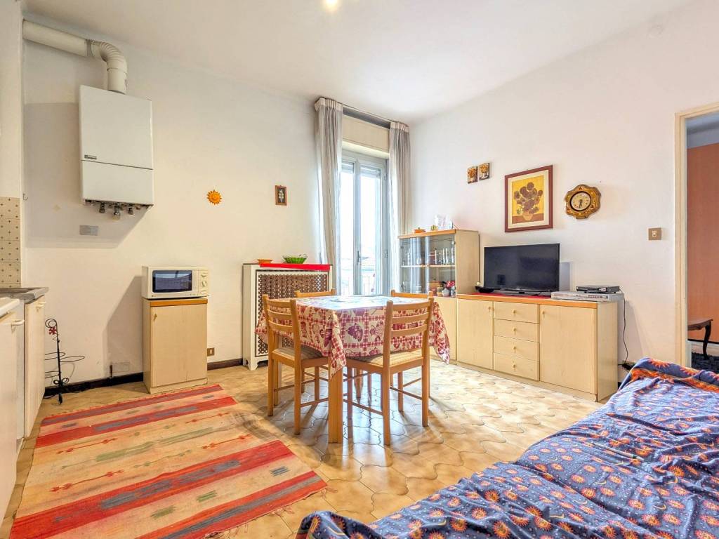 appartamento in vendita a Pavia in zona Centro Città