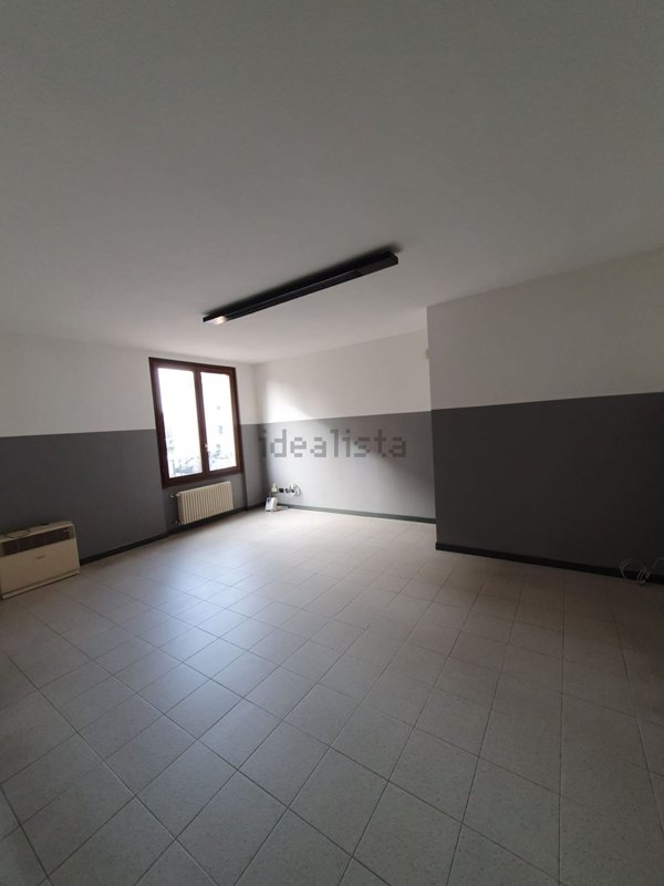 ufficio in vendita a Pavia