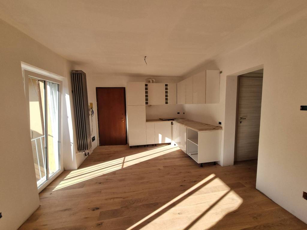 appartamento in vendita a Pavia in zona Centro Città