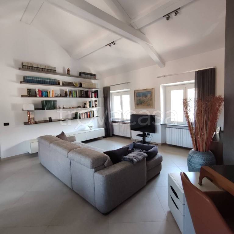 appartamento in vendita a Pavia in zona Centro Città
