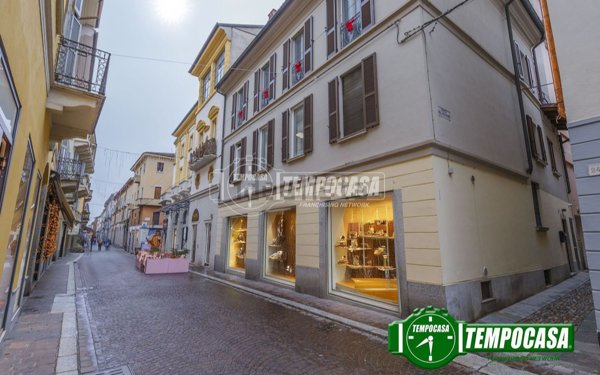 appartamento in vendita a Pavia in zona Centro Città