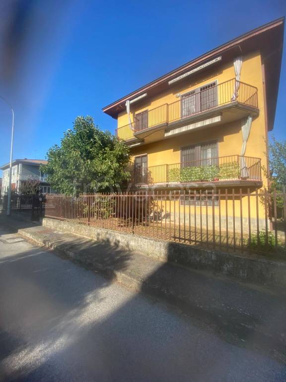 appartamento in vendita a Pavia in zona Mirabello