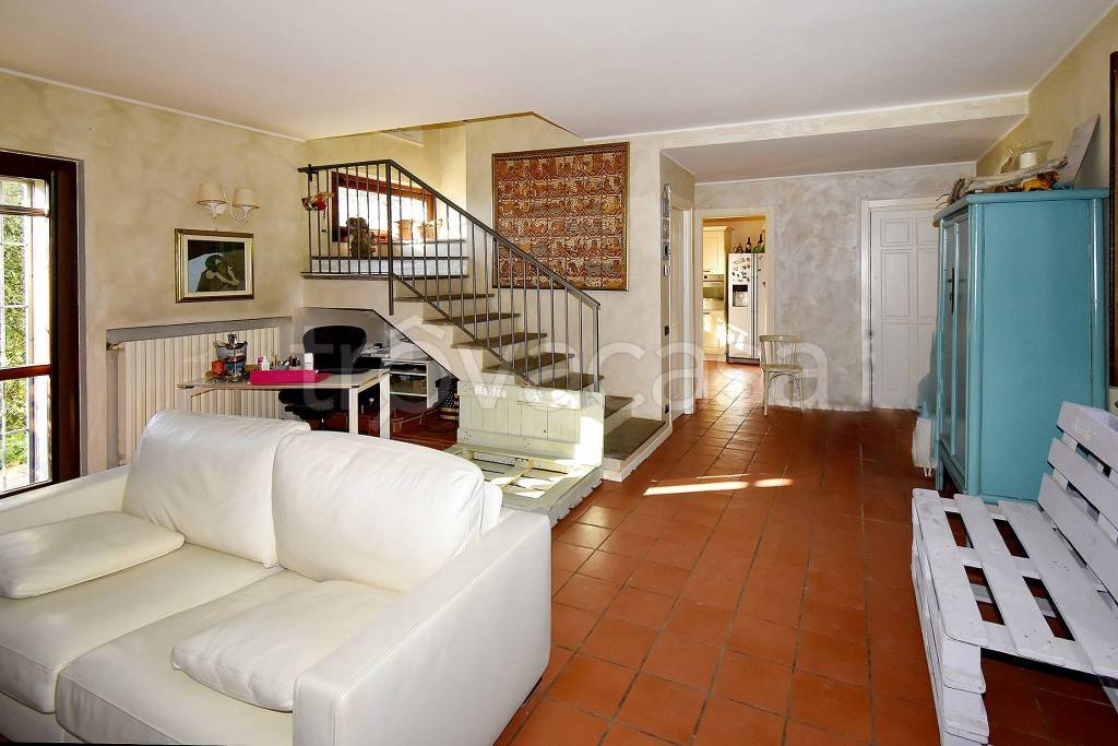 casa indipendente in vendita a Pavia in zona Fossarmato