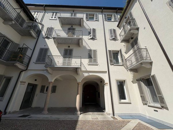 appartamento in vendita a Pavia in zona Centro Città