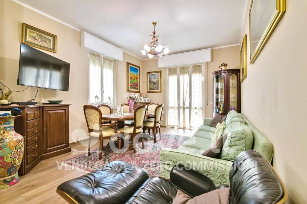 casa indipendente in vendita a Pavia in zona Centro Città