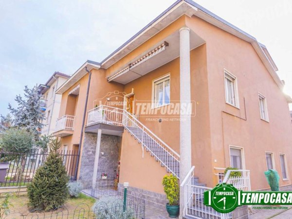 appartamento in vendita a Pavia in zona Vallone