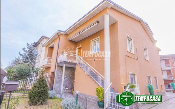 appartamento in vendita a Pavia in zona Vallone