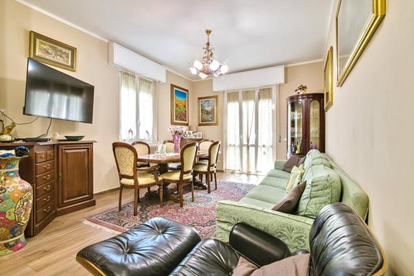 casa indipendente in vendita a Pavia in zona Centro Città