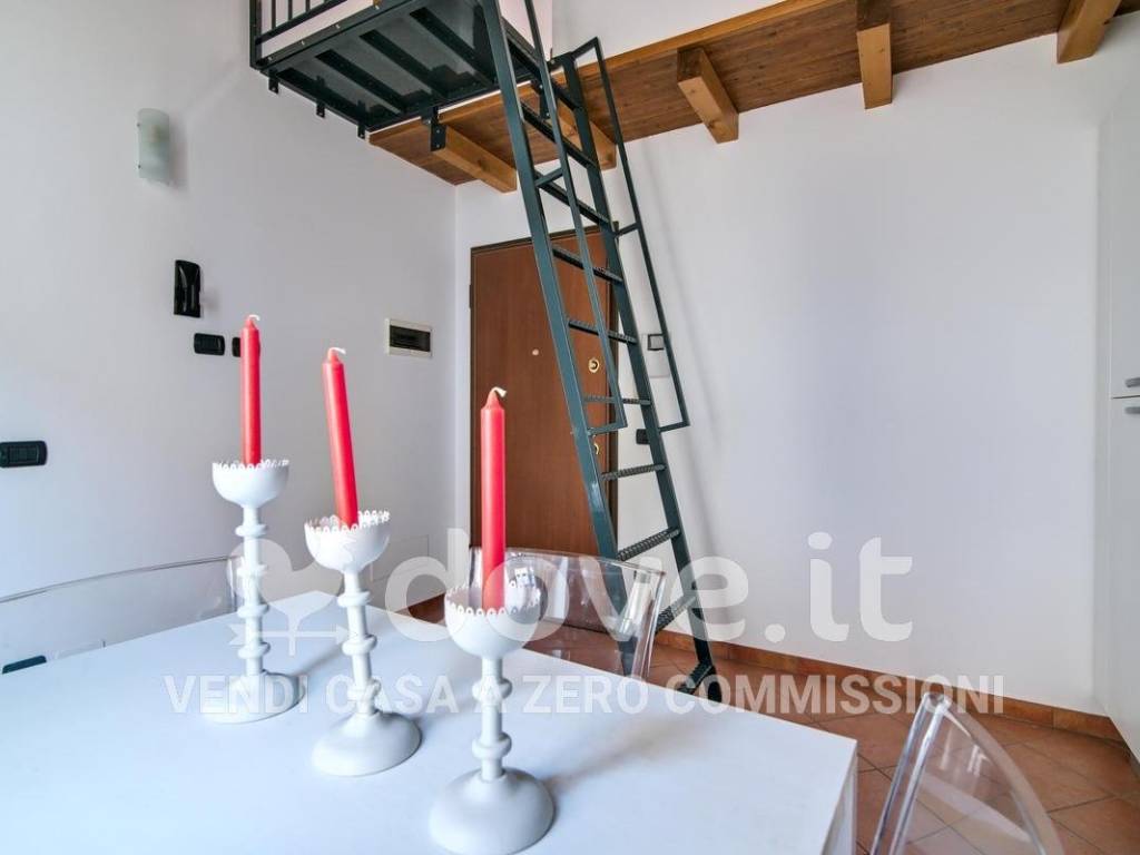 appartamento in vendita a Pavia in zona Centro Città