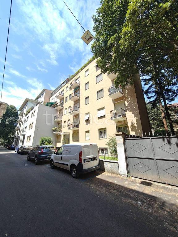 appartamento in vendita a Pavia in zona Centro Città