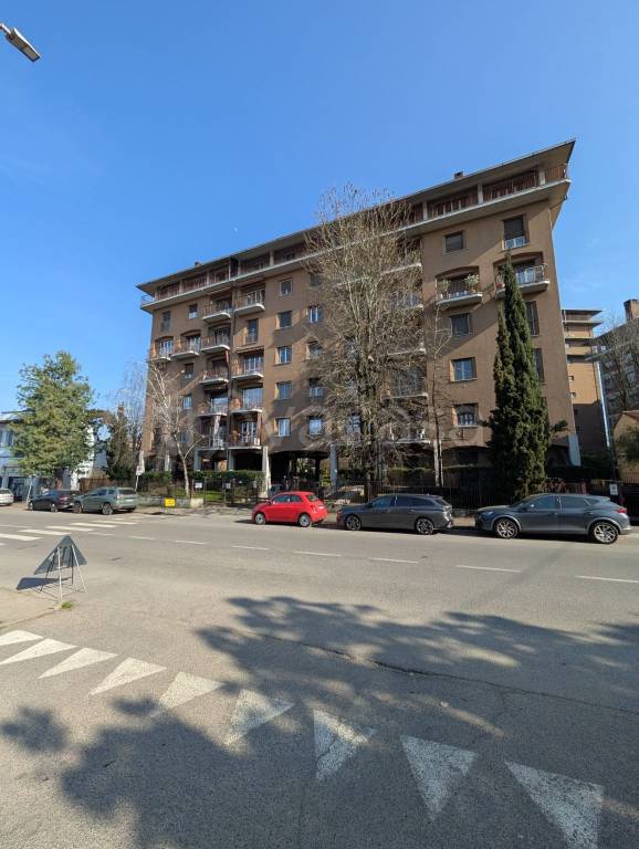 appartamento in vendita a Pavia in zona Pompieri