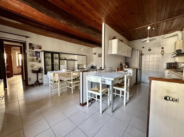 appartamento in vendita a Pavia in zona Borgo Calvenzano