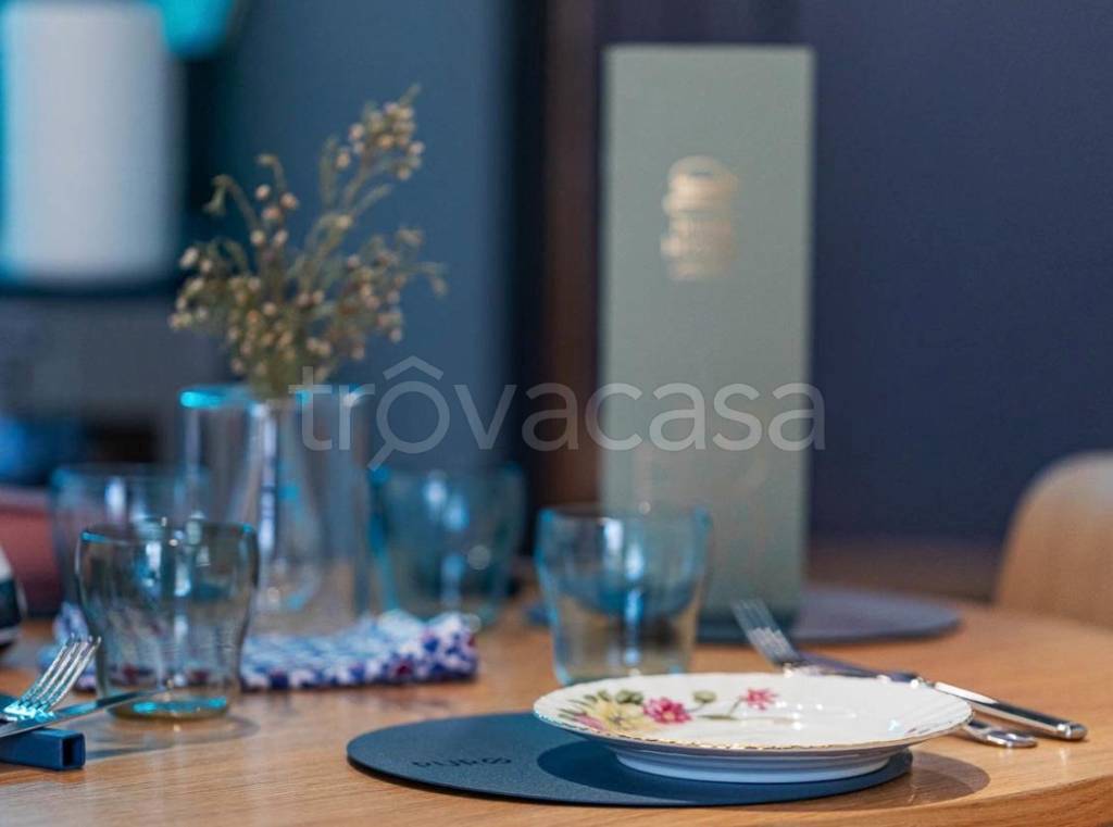trivano in vendita a Pavia in zona Centro Città