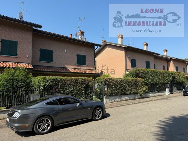 casa indipendente in vendita a Pavia